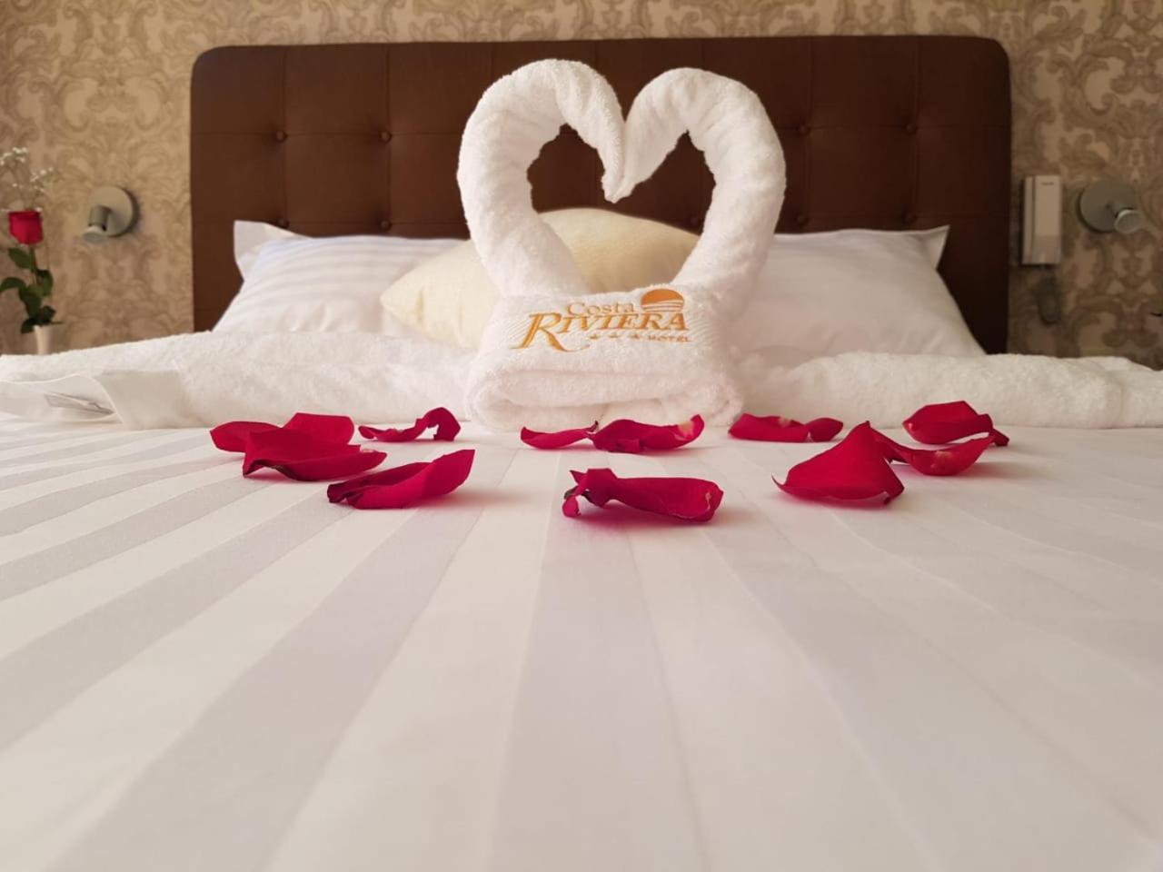 Hotel Costa Riviera Mala Bagian luar foto