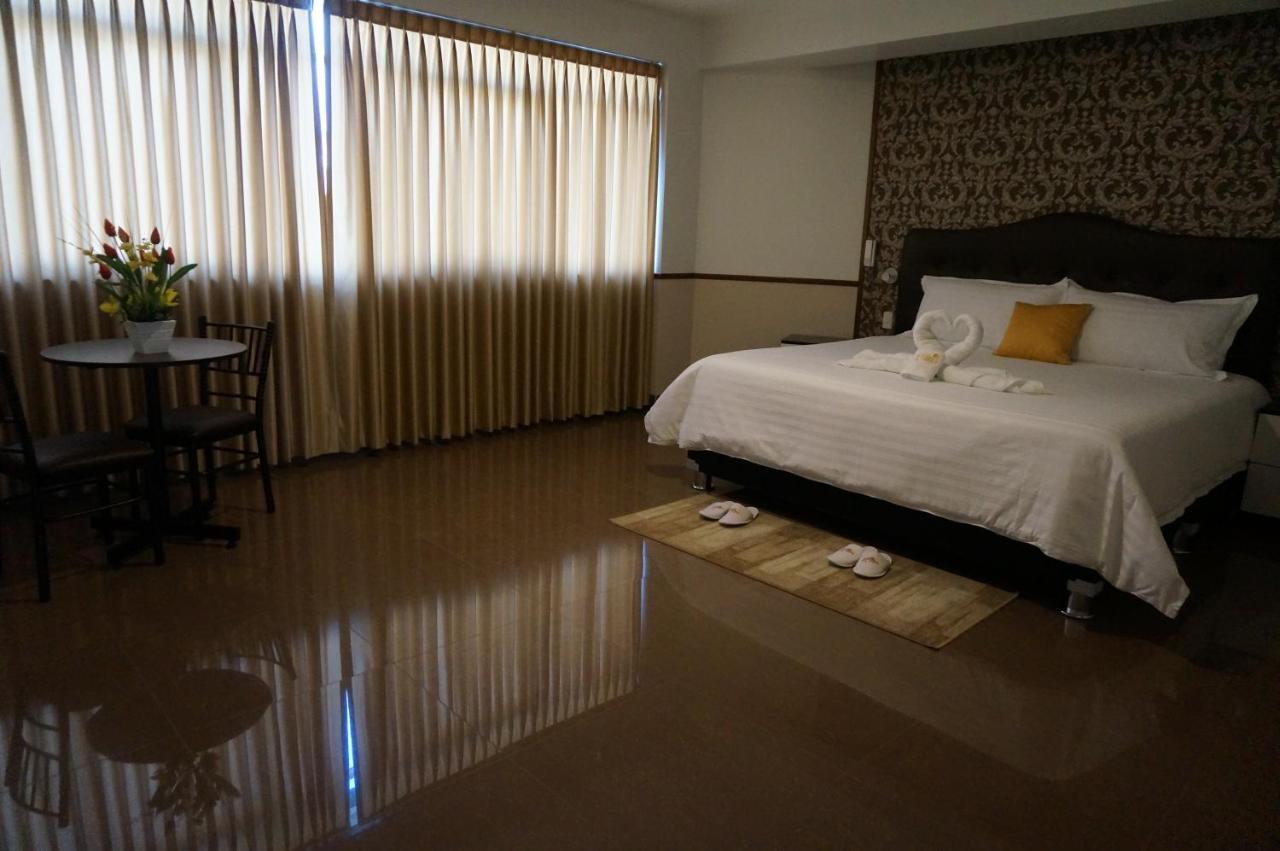 Hotel Costa Riviera Mala Bagian luar foto