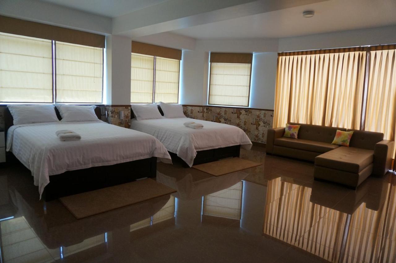Hotel Costa Riviera Mala Bagian luar foto