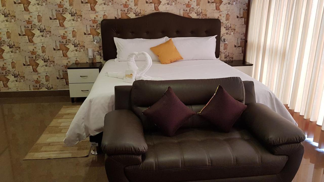 Hotel Costa Riviera Mala Bagian luar foto